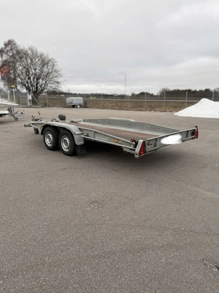 Bil transport tipp/vinsch thule at2500b