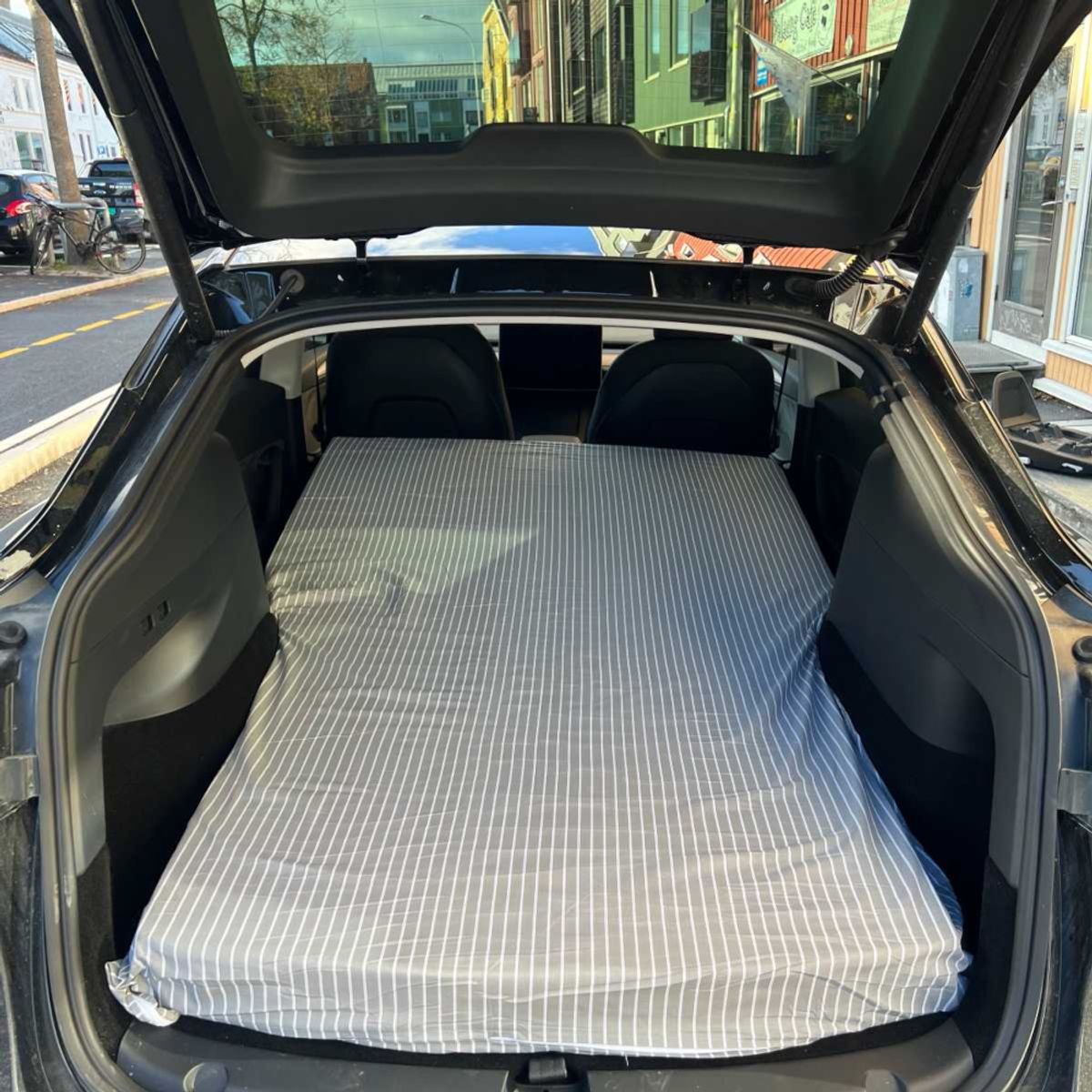 Tesla model y madrass