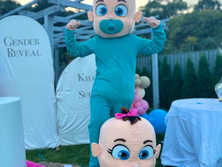 Gender reveal dräkter