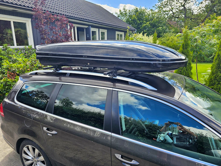 Takbox 580l, universal och tesla model 3