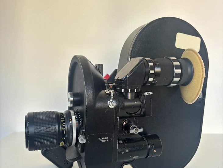 35mm movie camera (film)