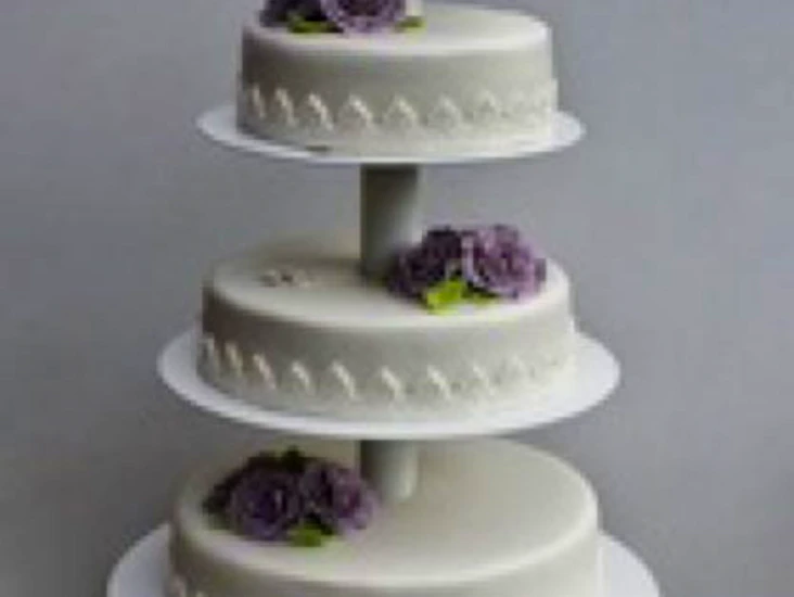 Tårtställning tårtfat 5 våningar med brudpar