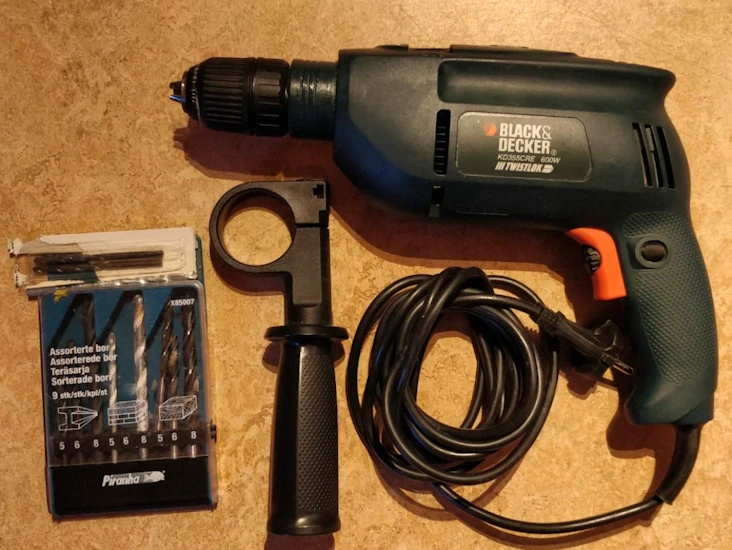 Slagborrmaskin black&decker