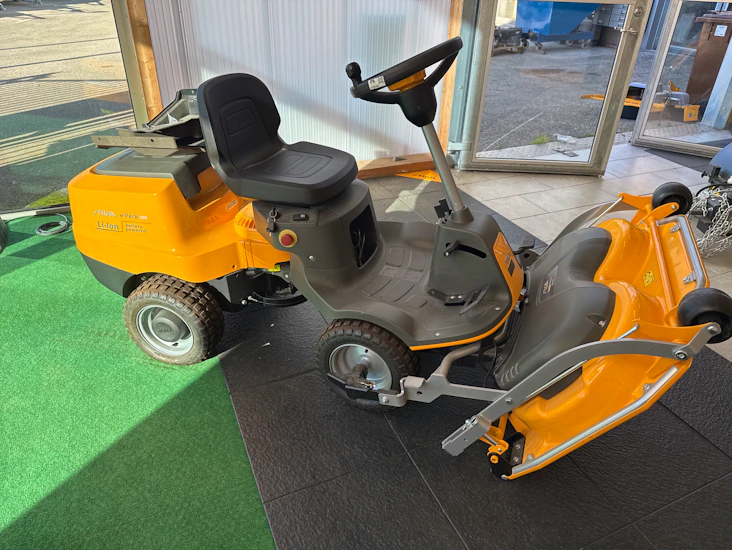 El-åkgräsklippare stiga e-park 220 – tyst, smidig & kraftfull