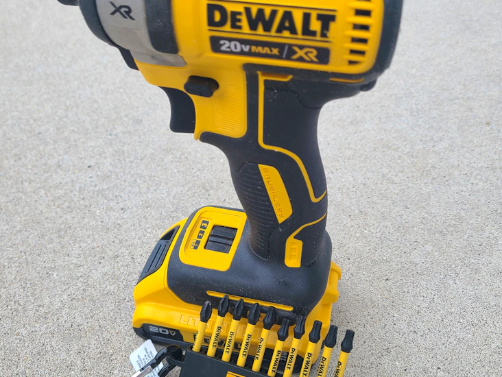 Dewalt dcf887 6mm cordless impact driver