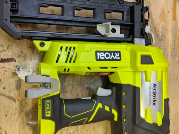 Ryobi batteridrevet dykkertpistol