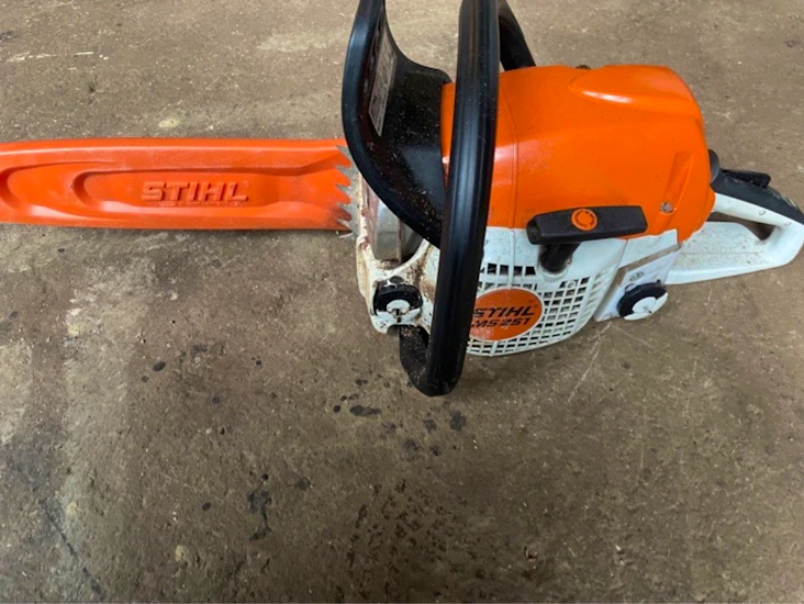 Stihl 251 motorsag