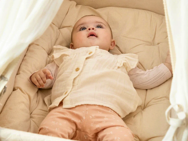 Moonboon vugge m/flat bunn, motor 2.0 og tilbehør. til leie