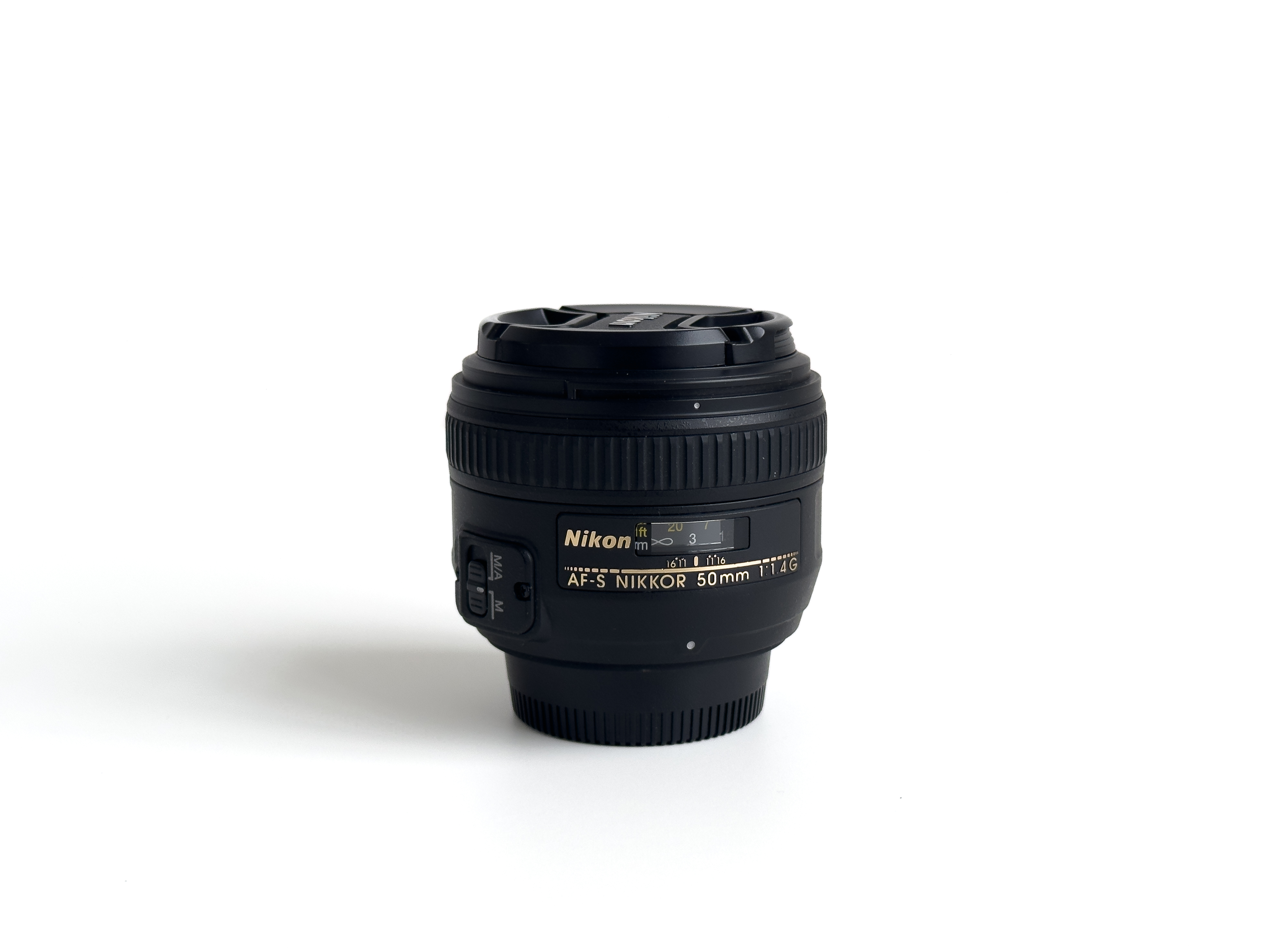 Nikon af-s 50mm f/1.4g (nikon f6)