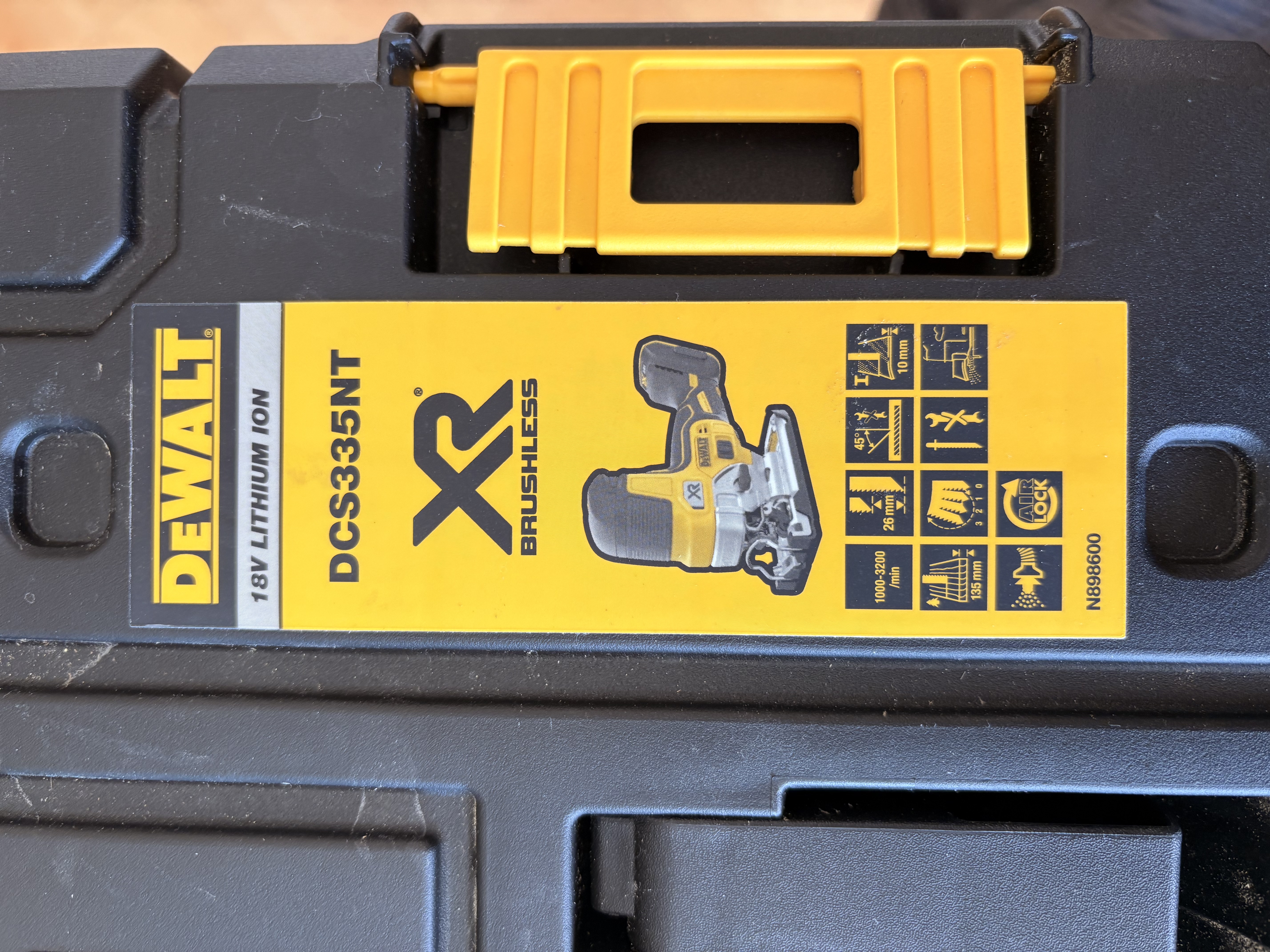 Dewalt børsteløs stikksag
