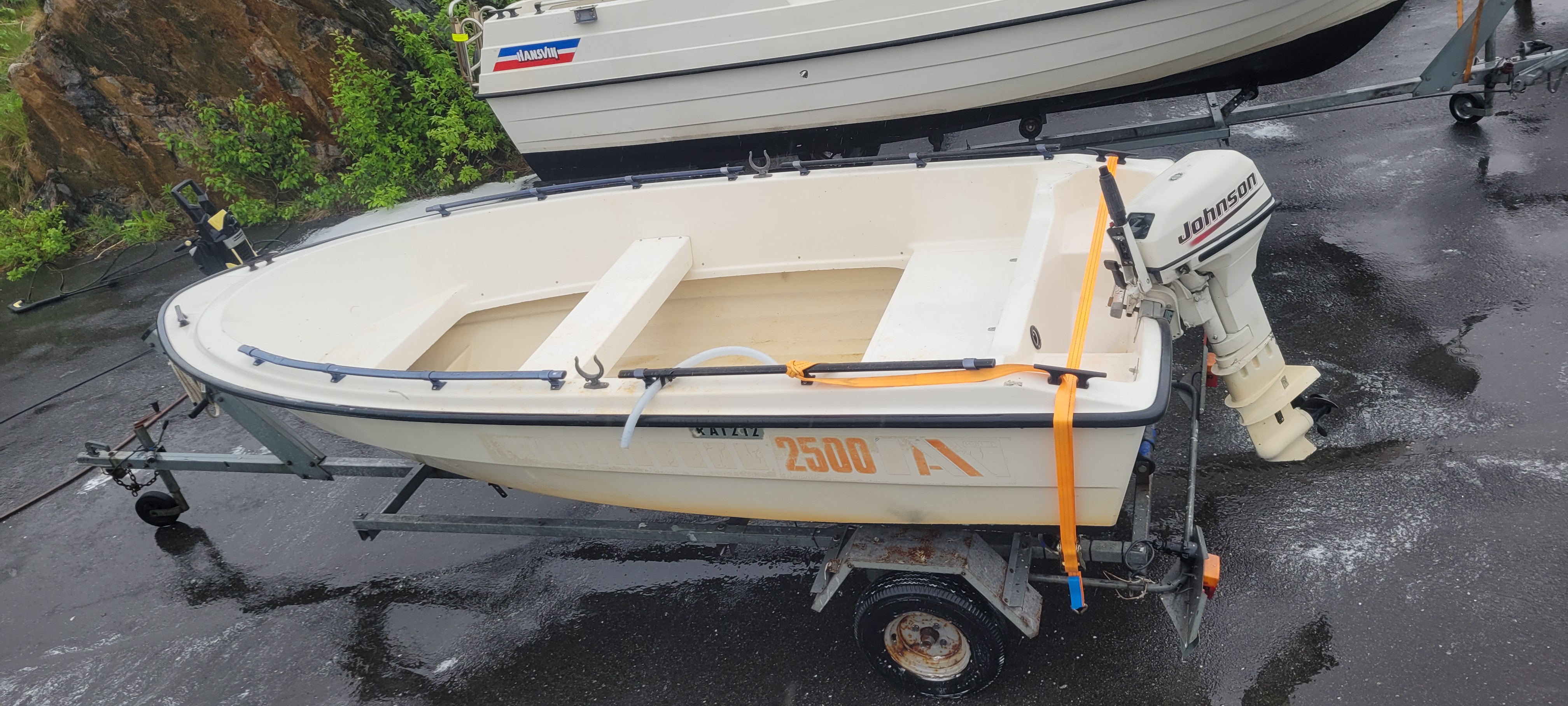 Askeladden 2500 med 10 hk motor 