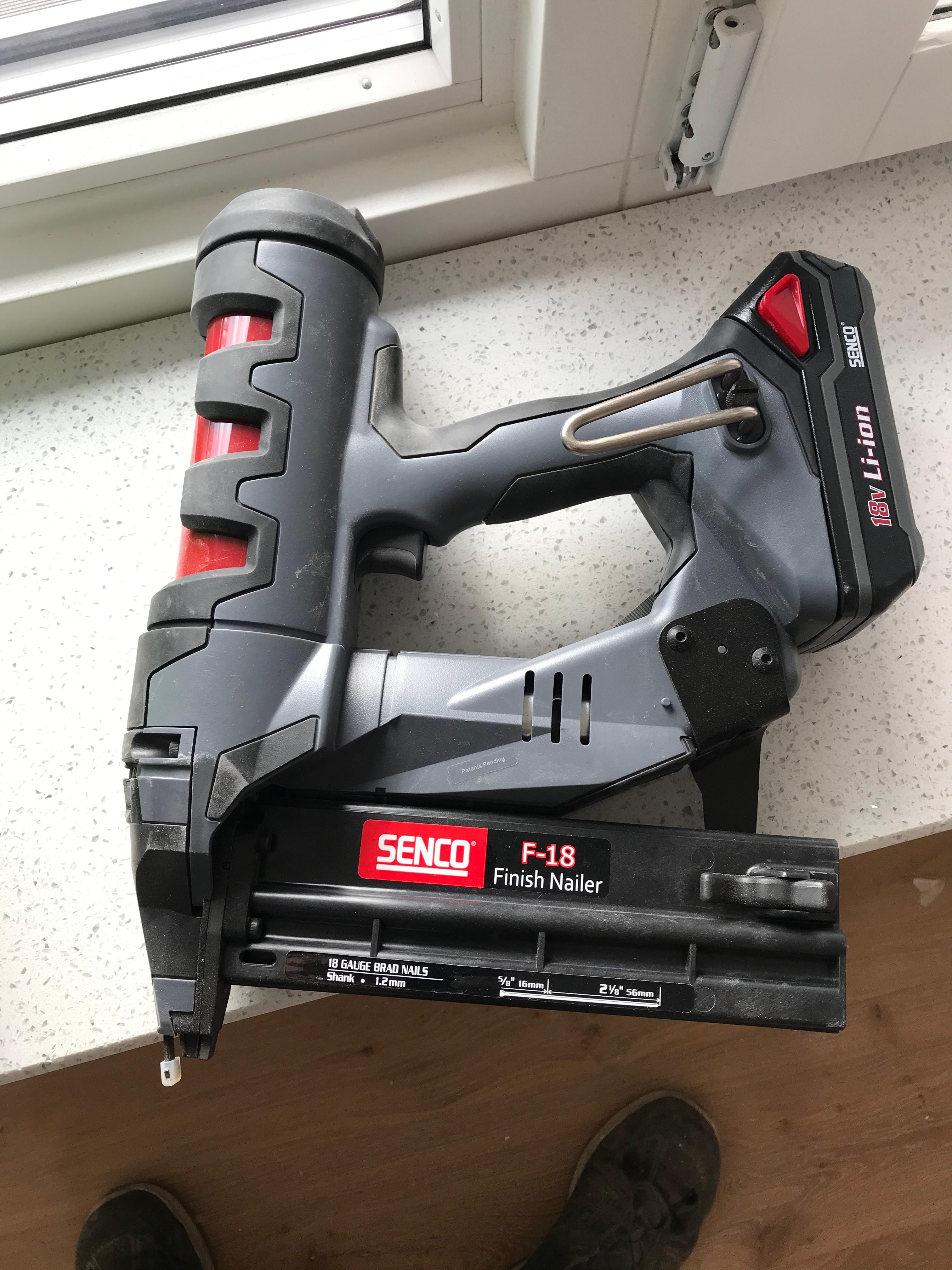Senco f-18xp fusion – batteridriven dyckertpistol