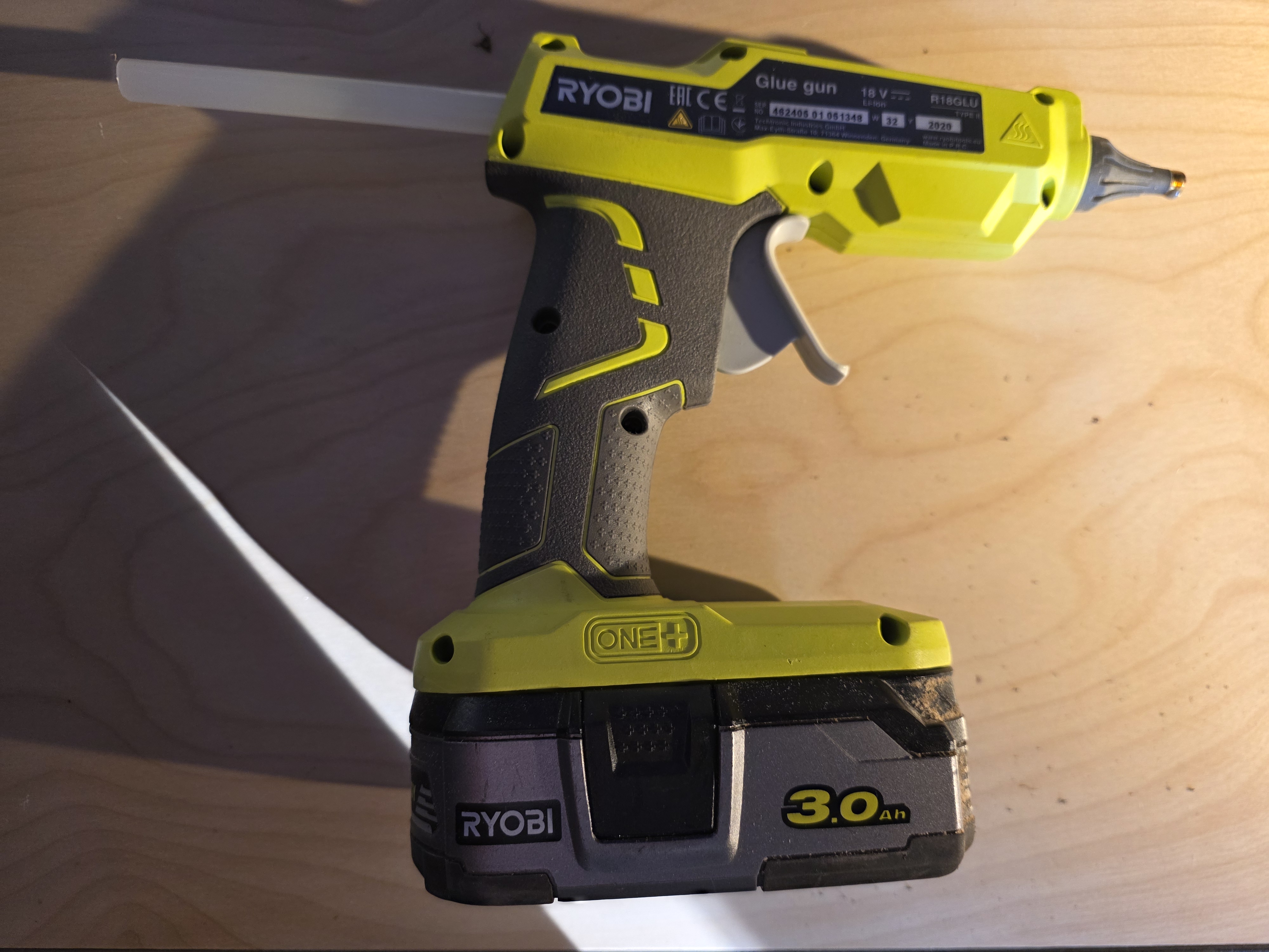 Ryobi r18glu limpistol