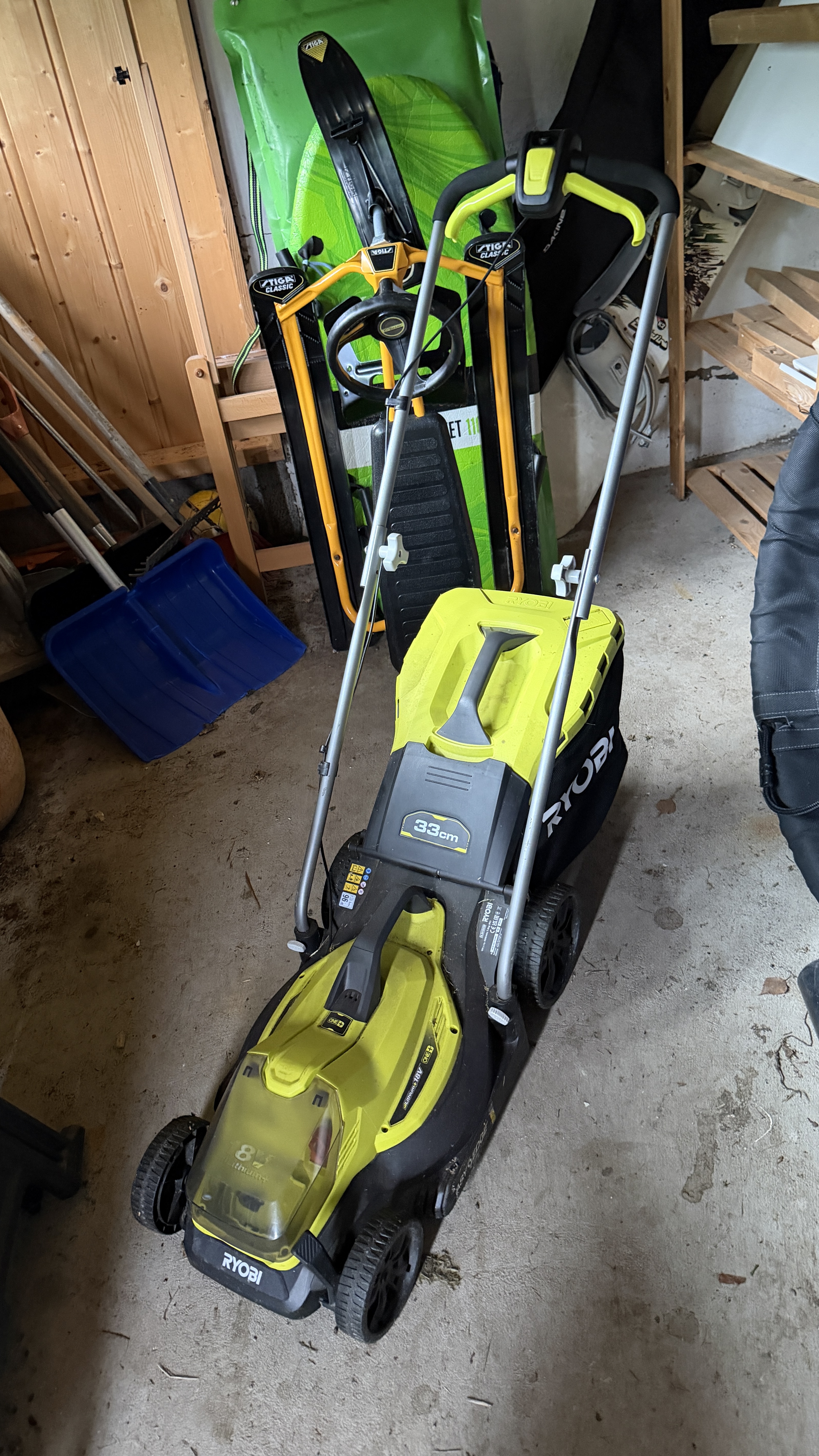 Ryobi rlm18x33b50 gressklipper 18v – med oppsamler og bio-clip