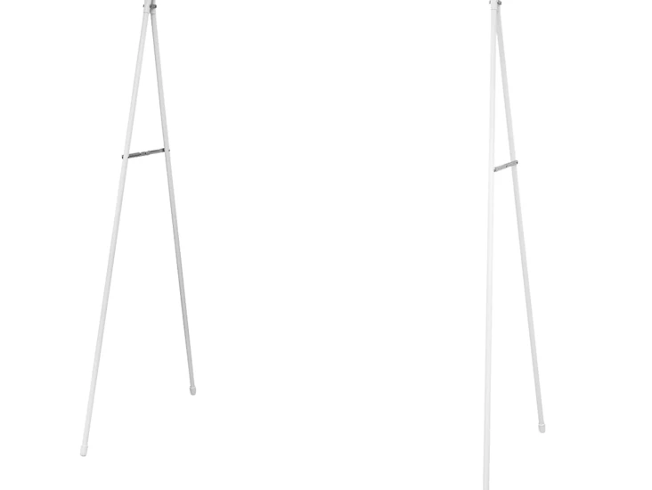 Svart sammenleggbart klesstativ