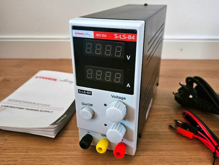 Labbaggregat, 0-30v, 0-10a