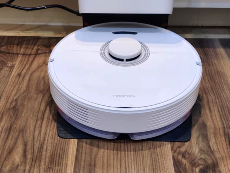 Power vacuum and mop smart robot vacuum