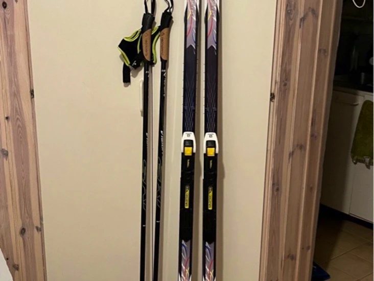 Längdskidpaket 188 cm inkl pjäxor