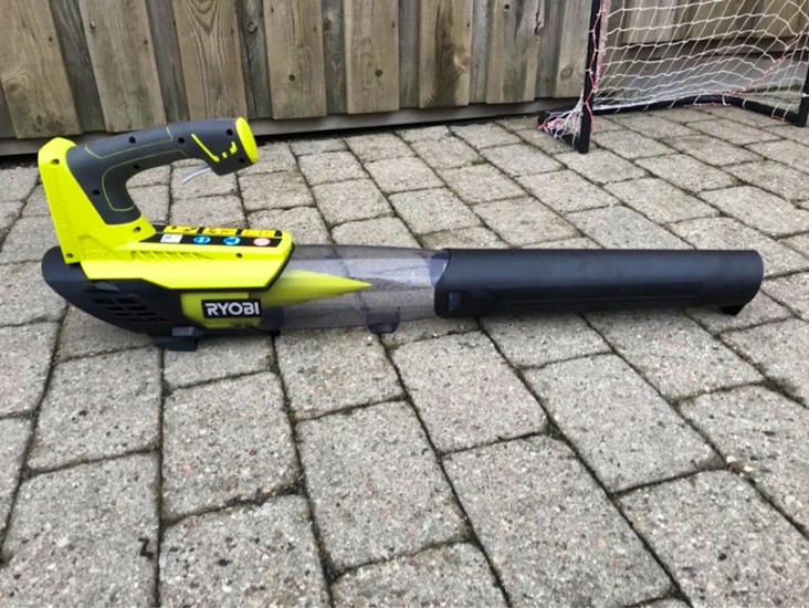 Ryobi one lövblås batteridriven
