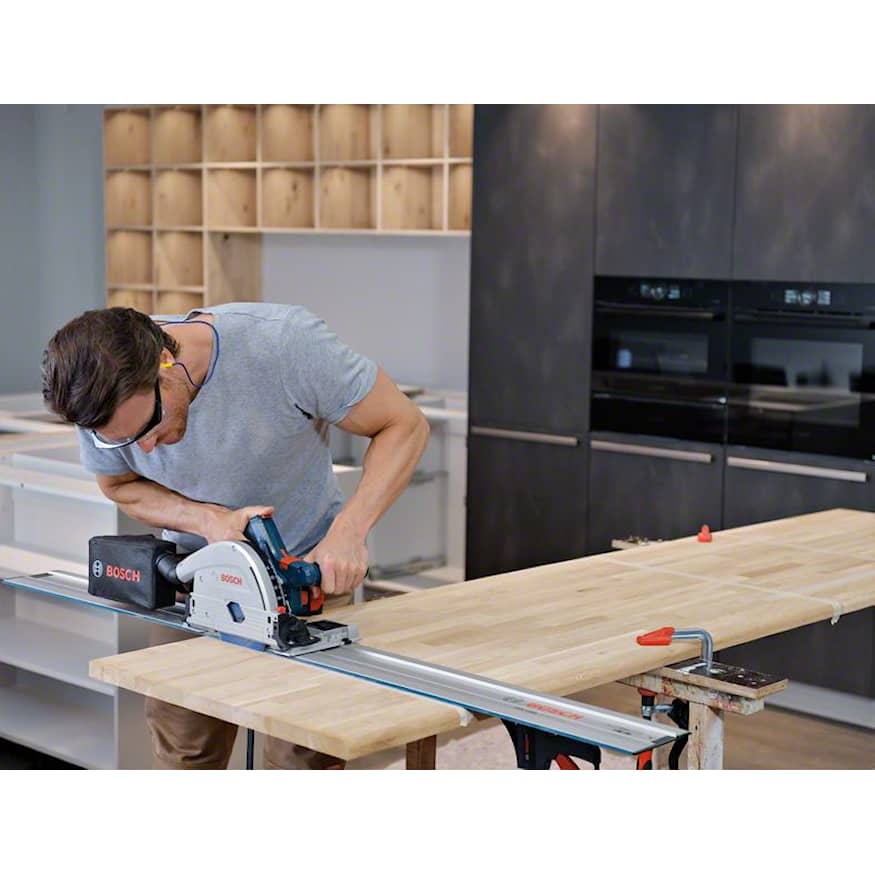Bosch dykksag med skinne og batteripakke