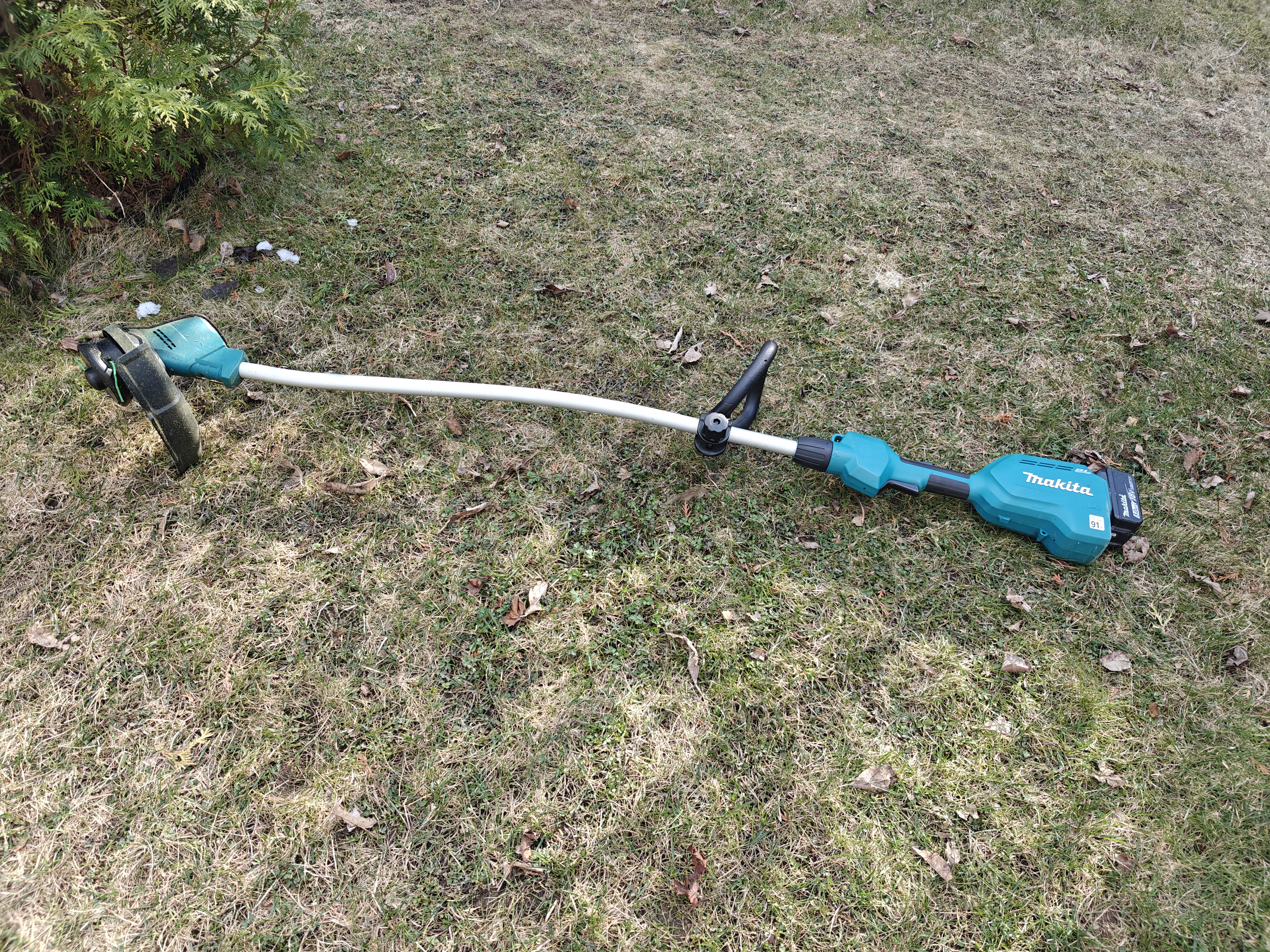 Makita akkutrimmeri