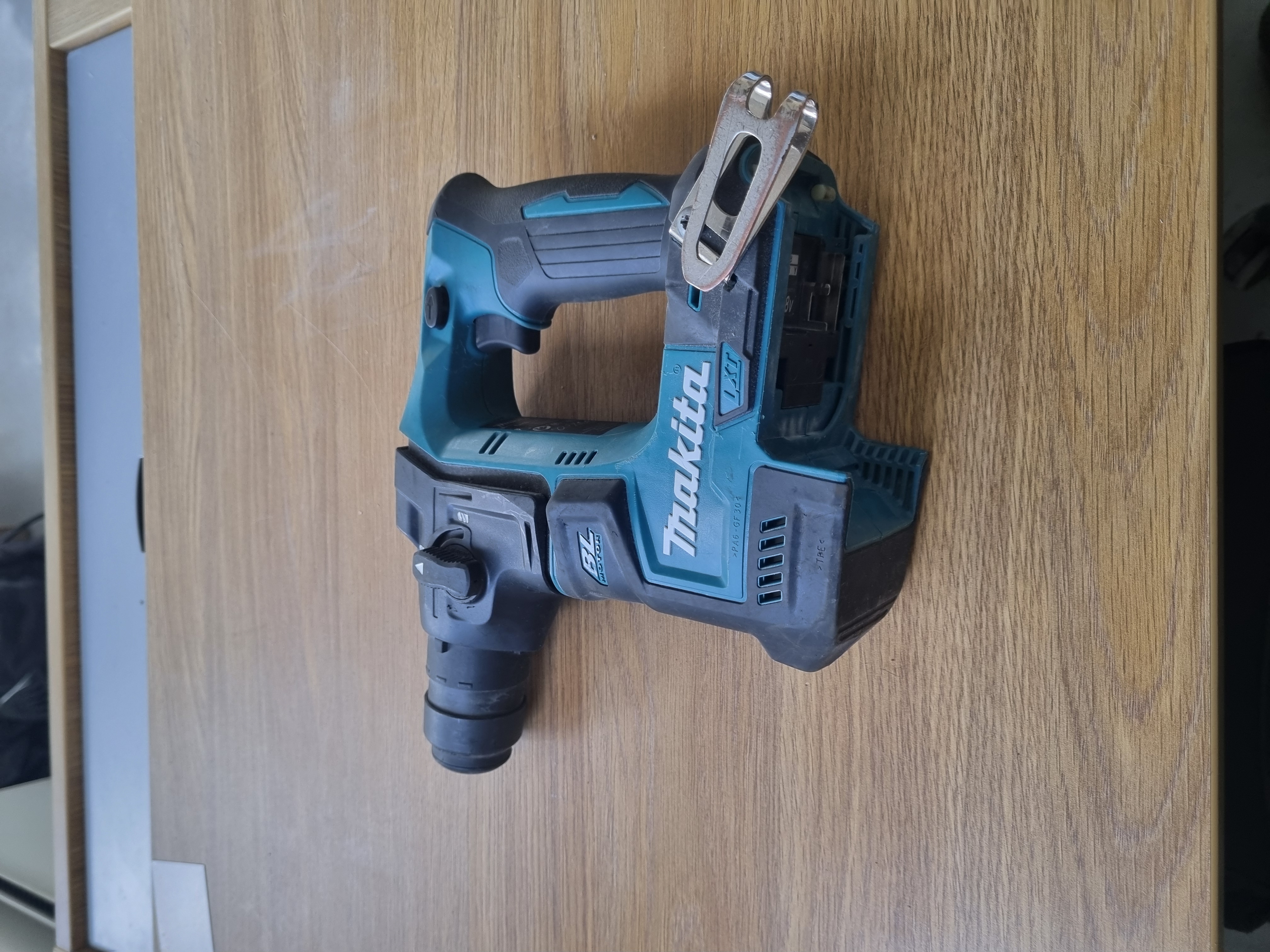 Liten makita lxt dhr171