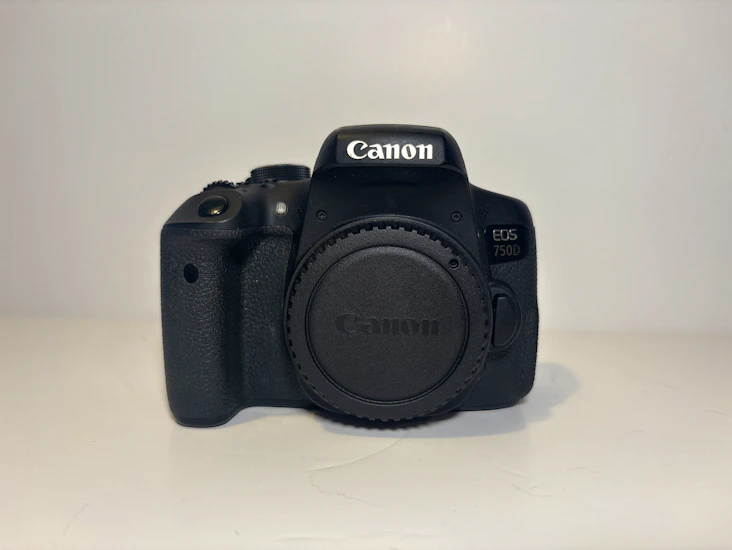 Canon eos 750d dslr camera body
