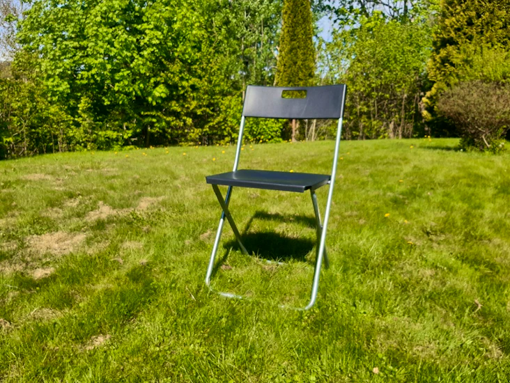 16 st svarte klappstol