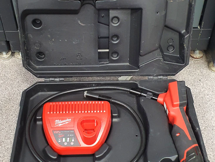 Milwaukee kamera v12