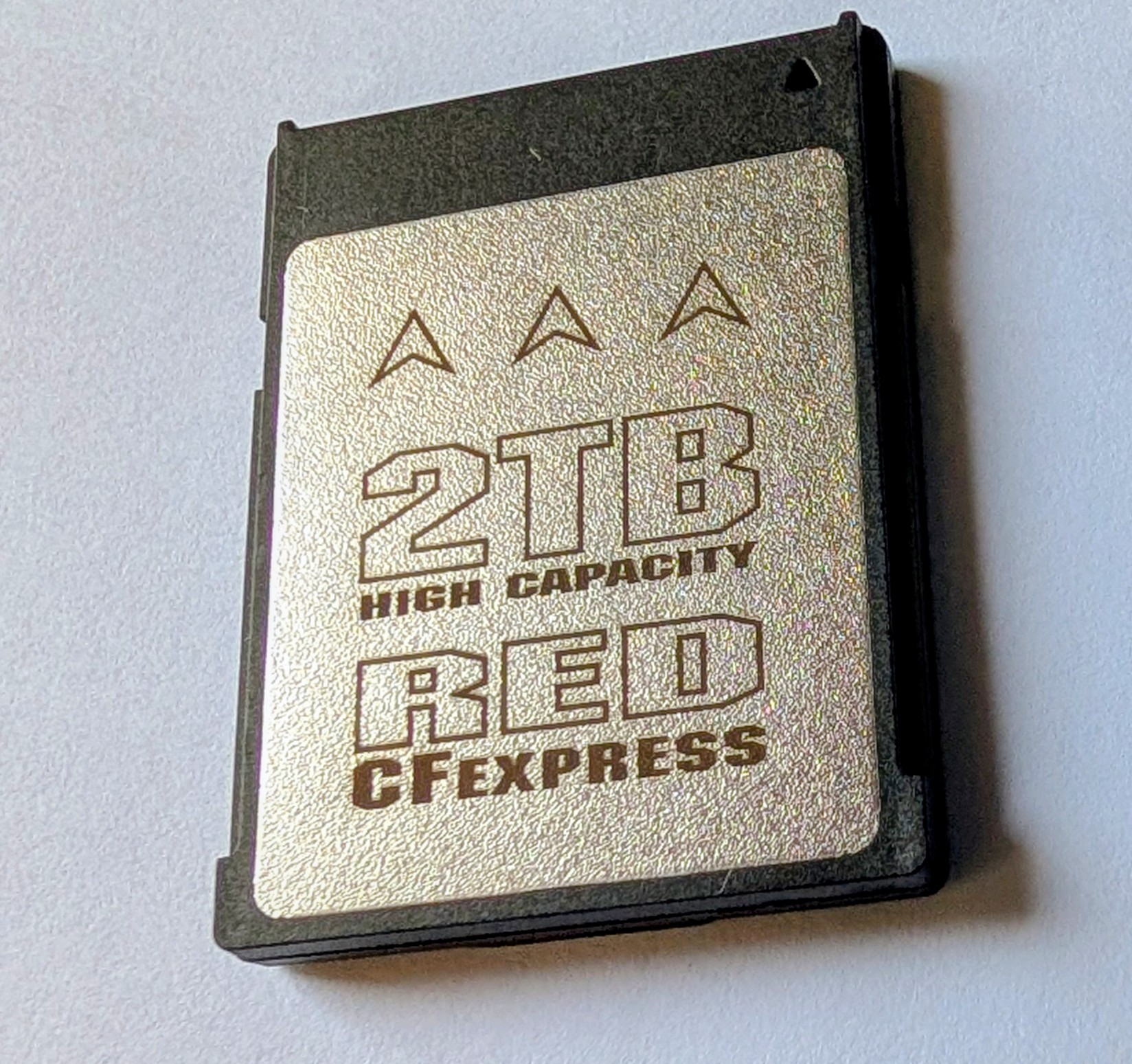Cf express card type b, red 2tb