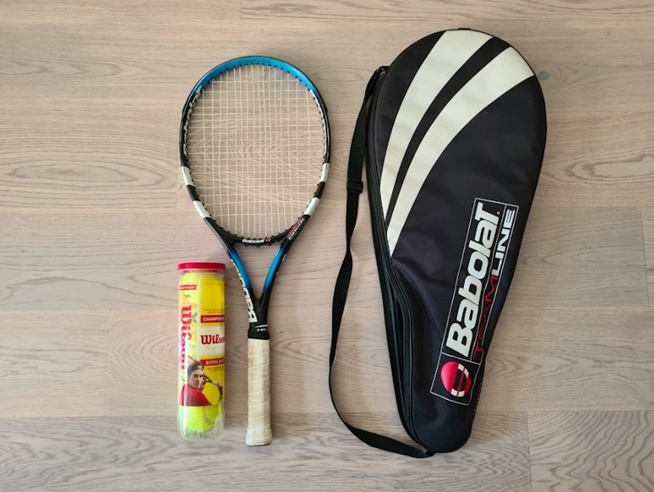 Tennisrack + bollar och fodral