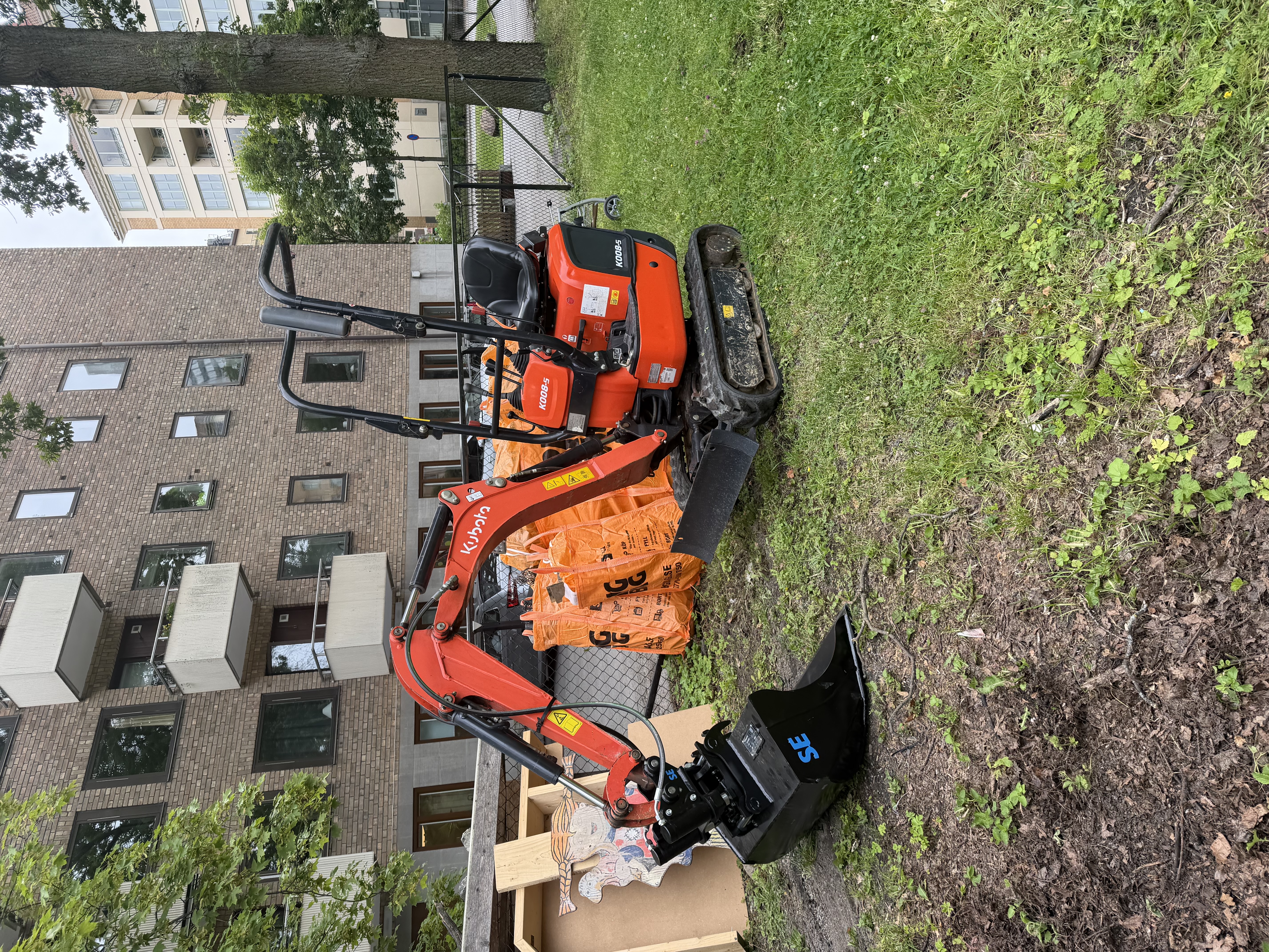 Kubota k008-5