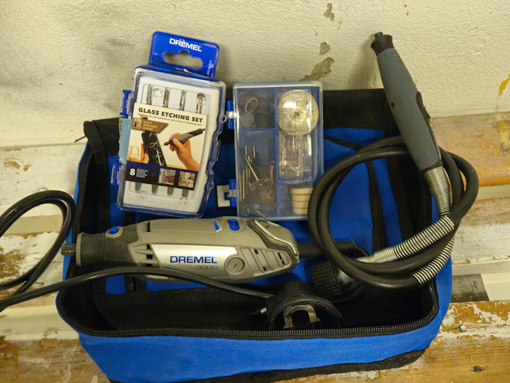 Dremel 3000 med ekstra utstyr