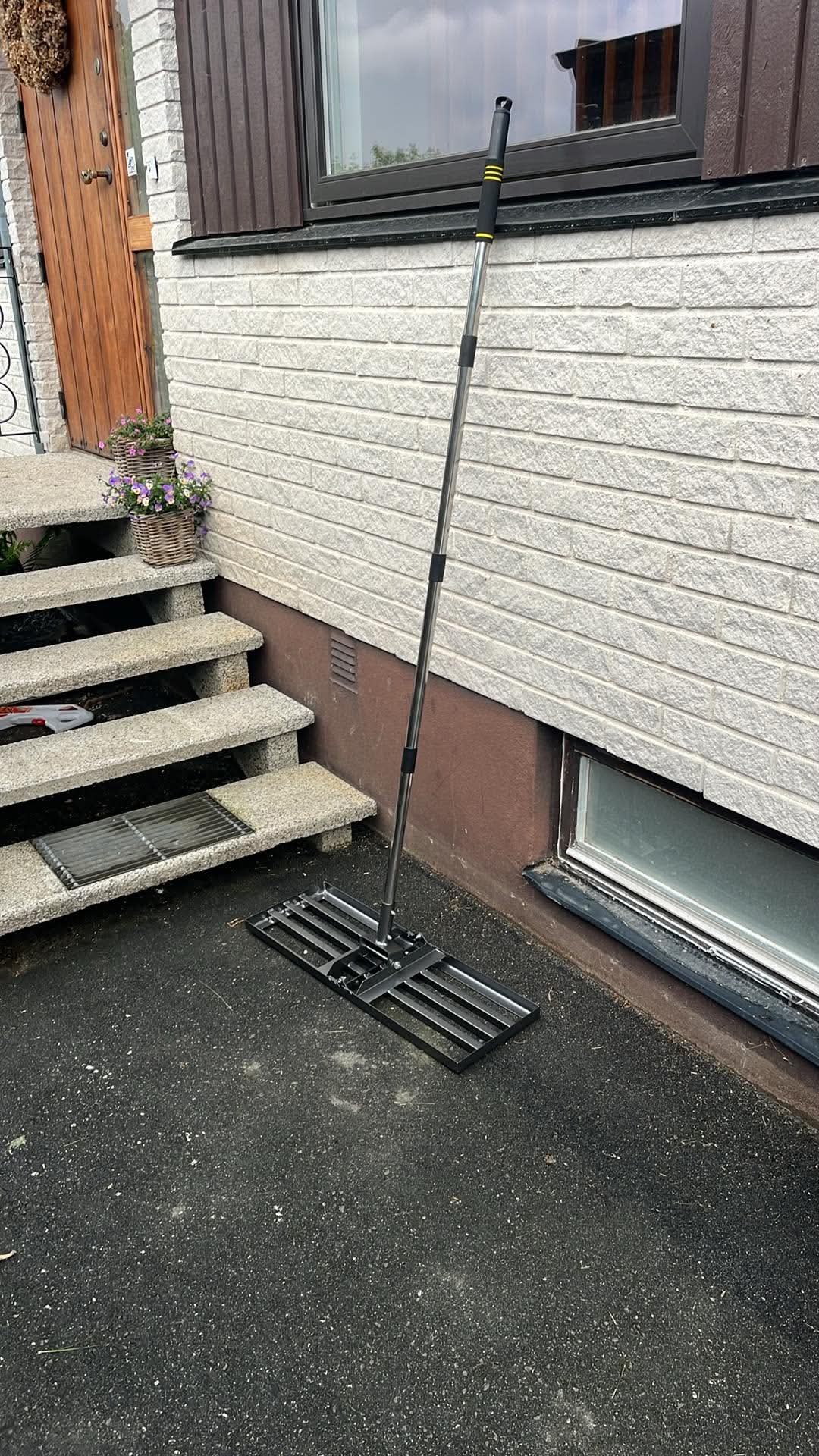 Dressraka för gräsmatta – stor nivelleringsräfsa