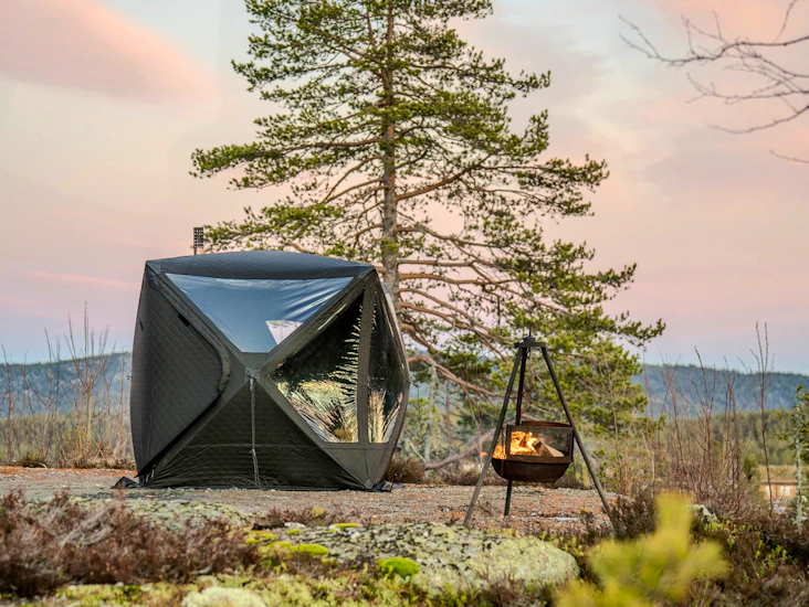 Hyr bastutält – vedeldad bastu med panoramavy