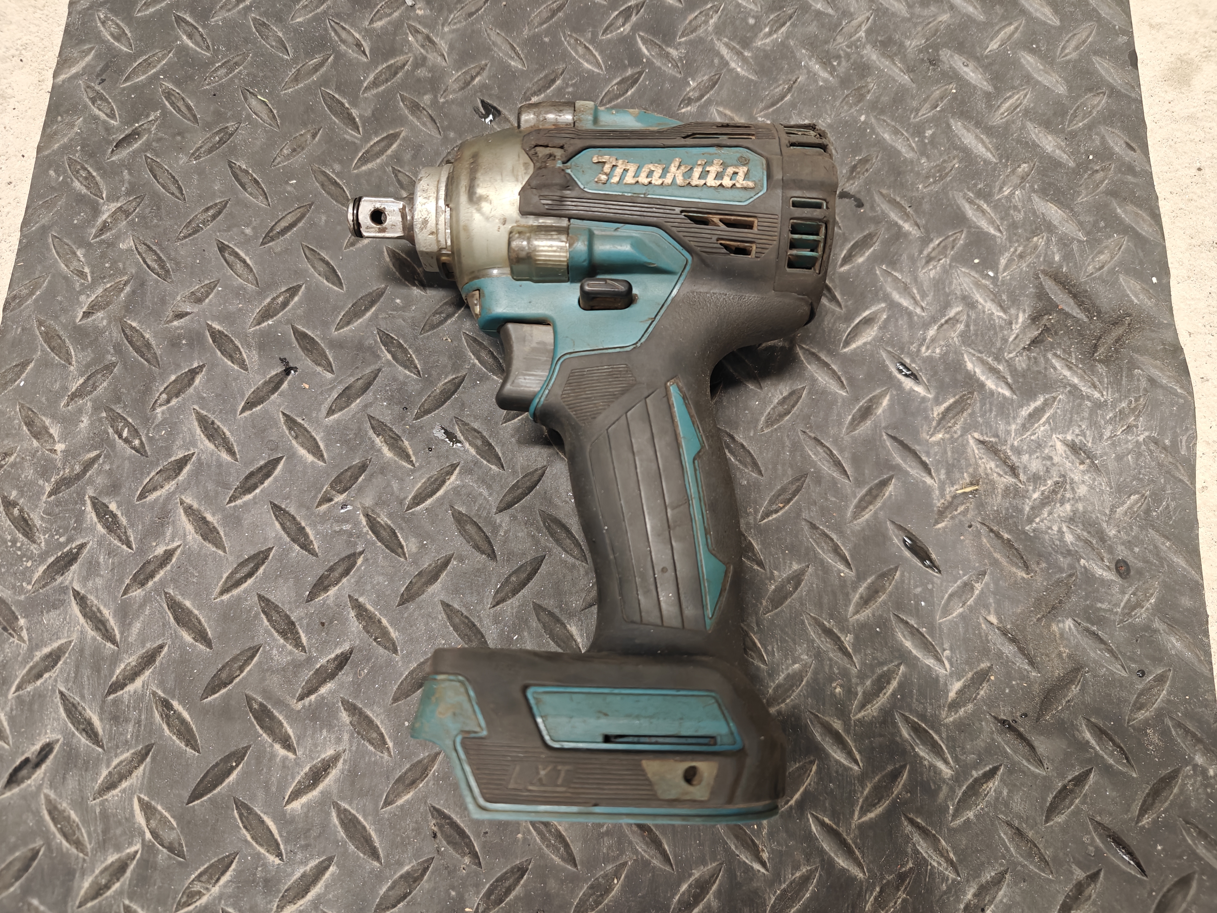Makita dtw300 mutteriväännin