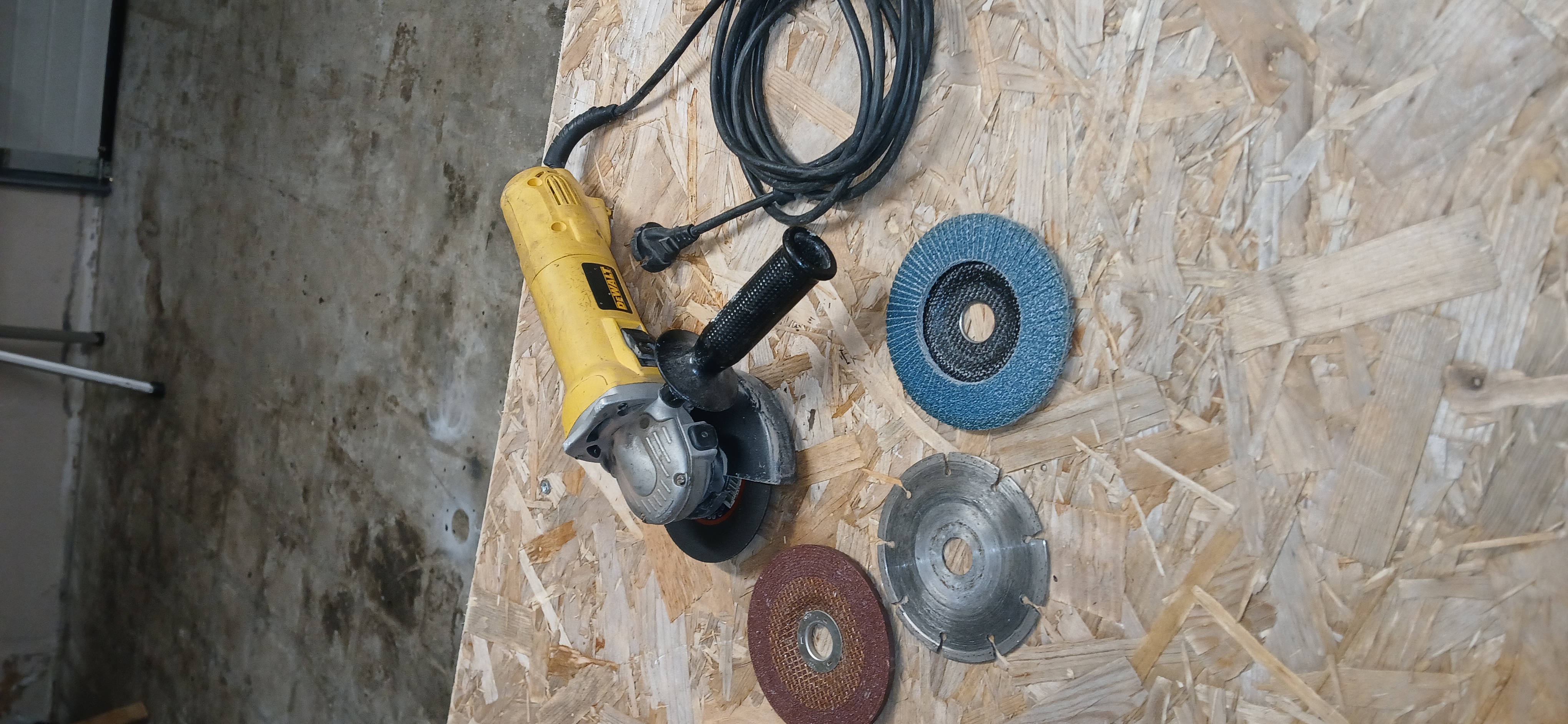 Dewalt  d28135