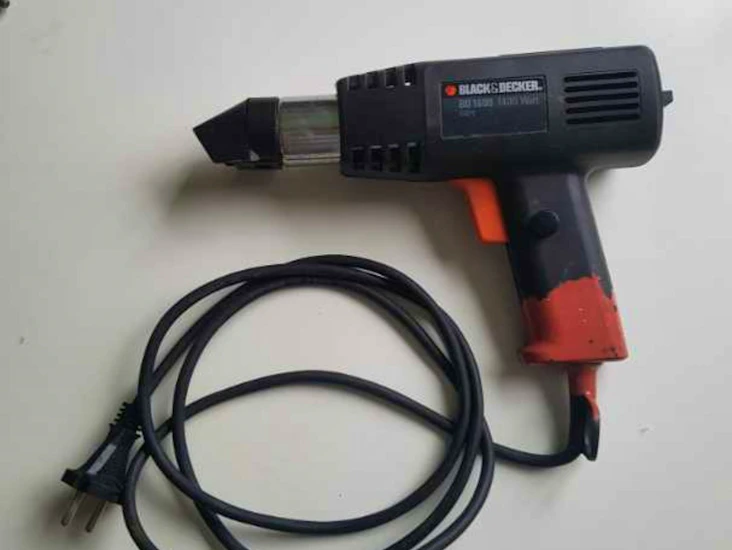 Varmluftspistol - färg- och tapetborttagning