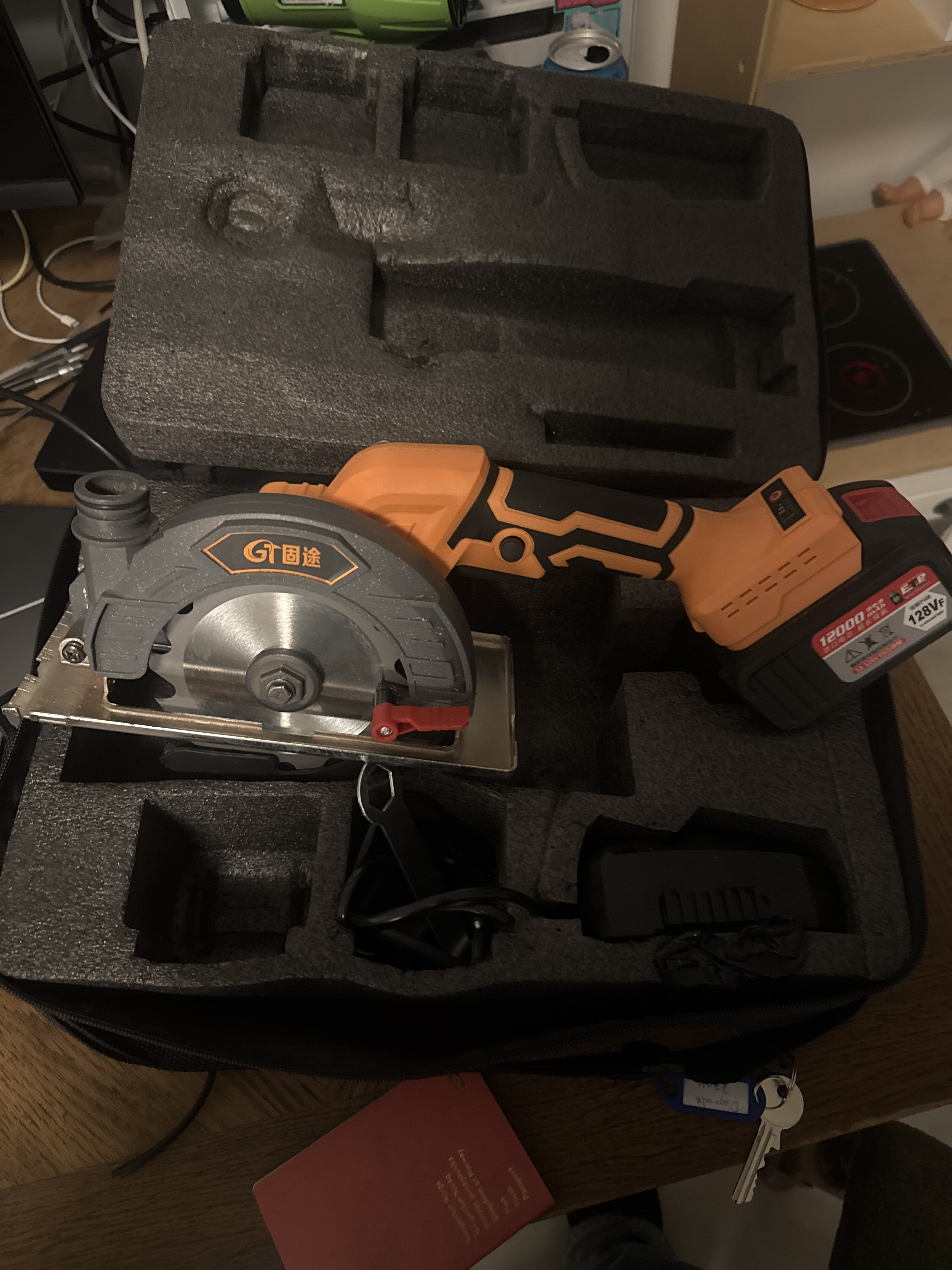 Batteri drevet sirkel sag