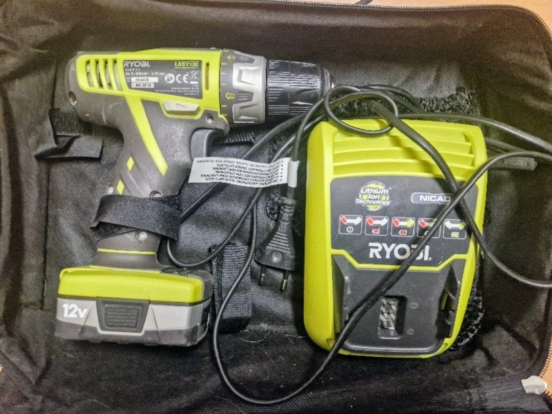 Ryobi skrumaskin