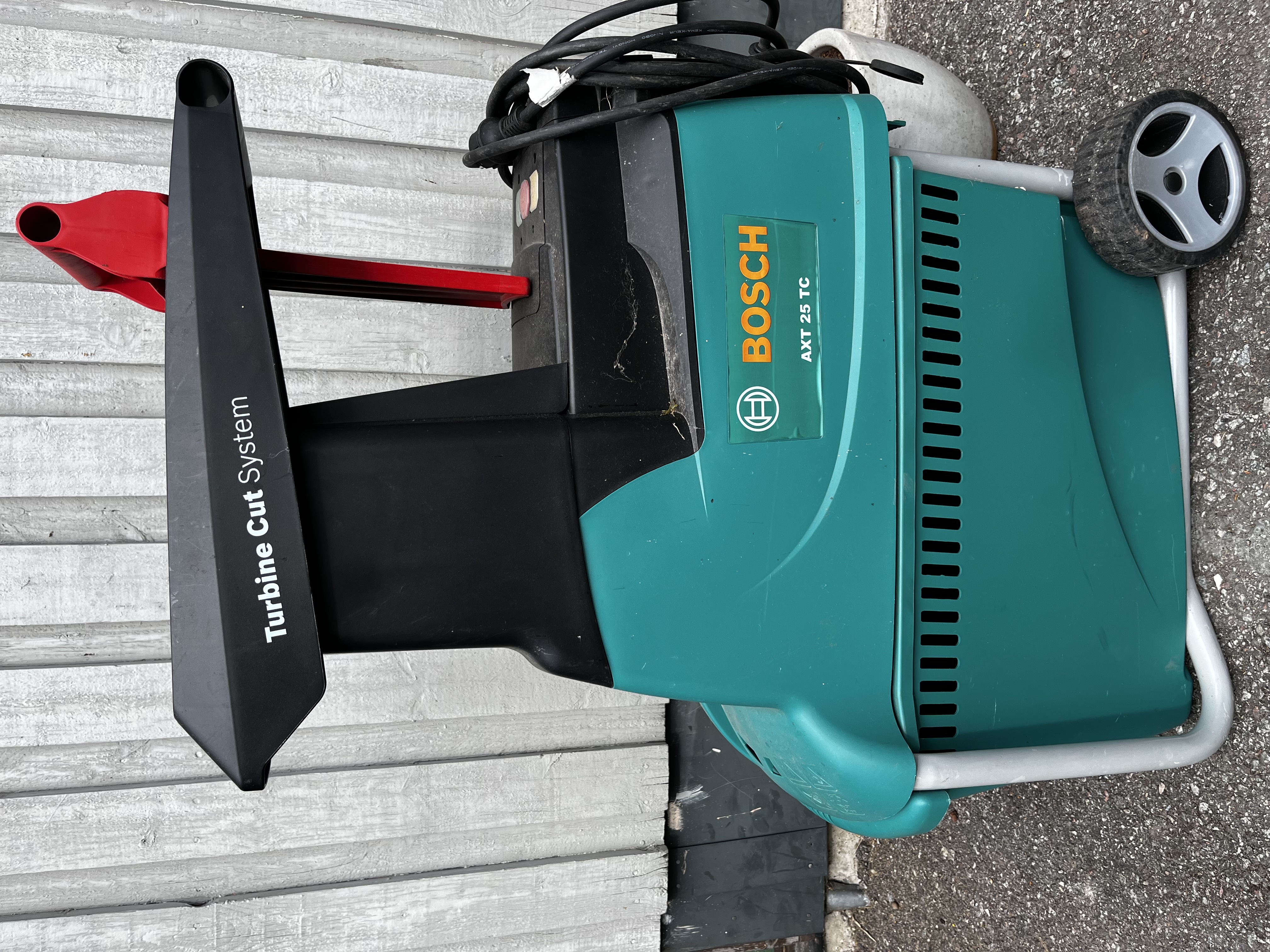 Kraftig kompostkvarn bosch axt 25 tc