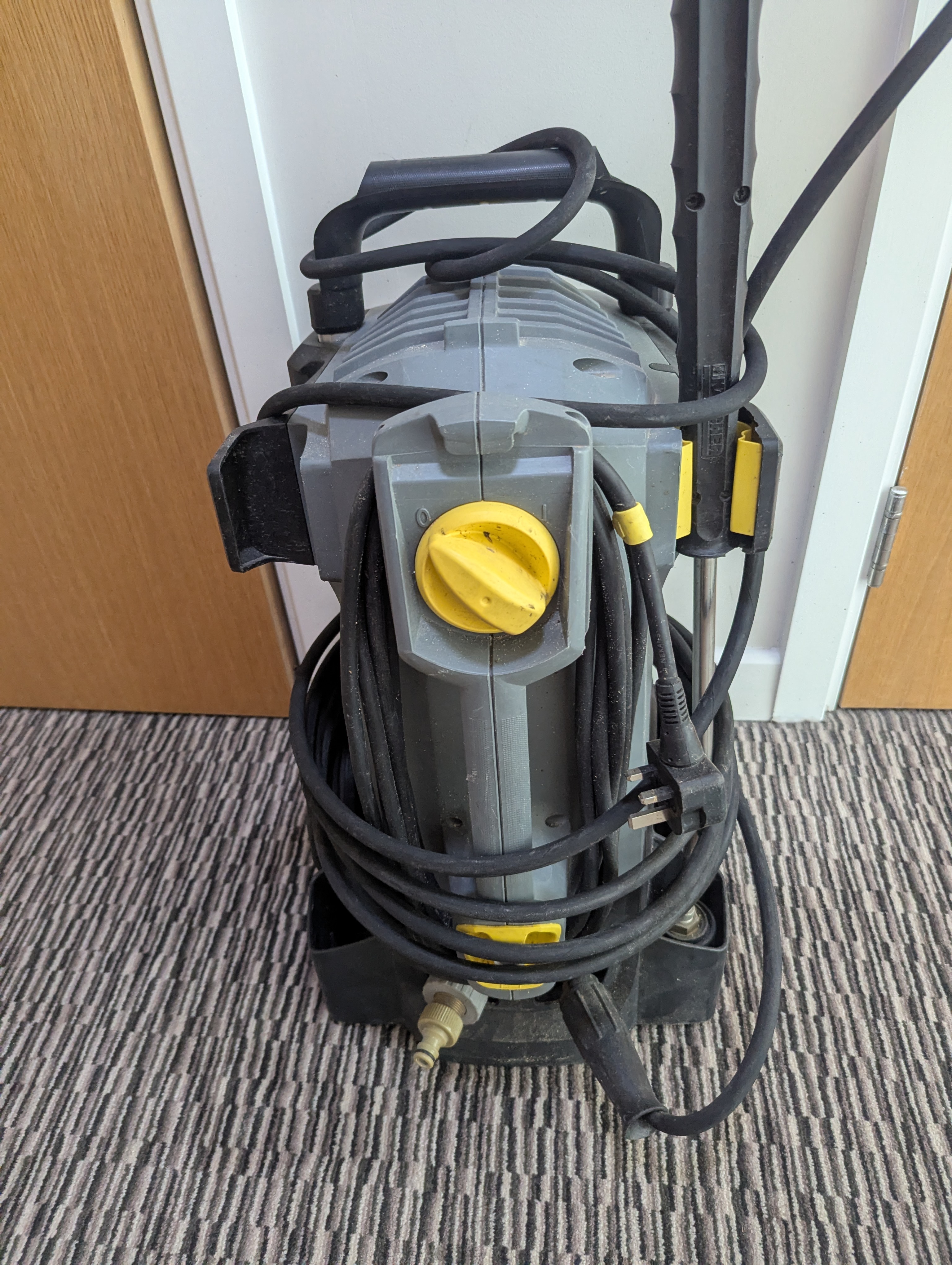 High pressure washer - karcher professional 