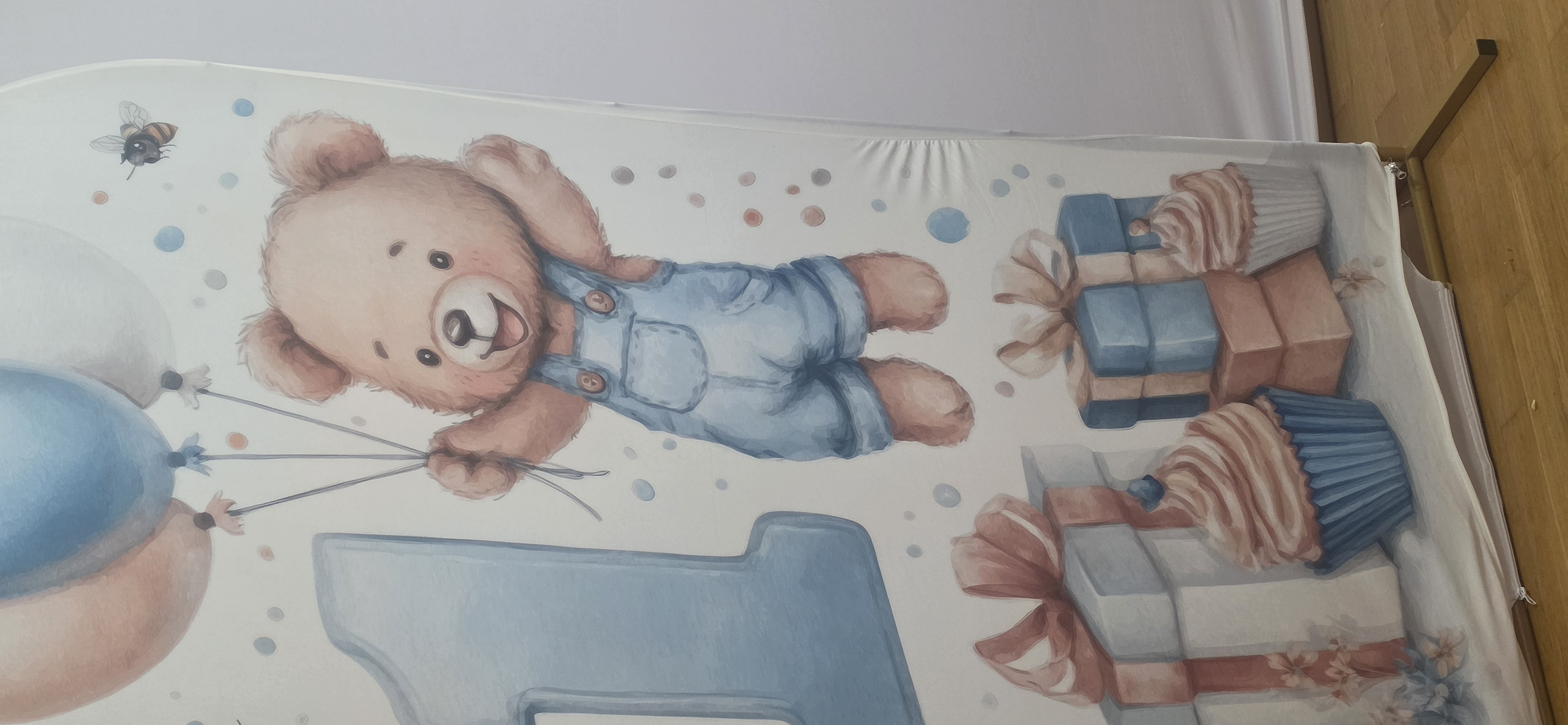 Söt nallebjörnsbåge till 1-årskalas & dop – hyr fotovägg/backdrop! 🧸🎈