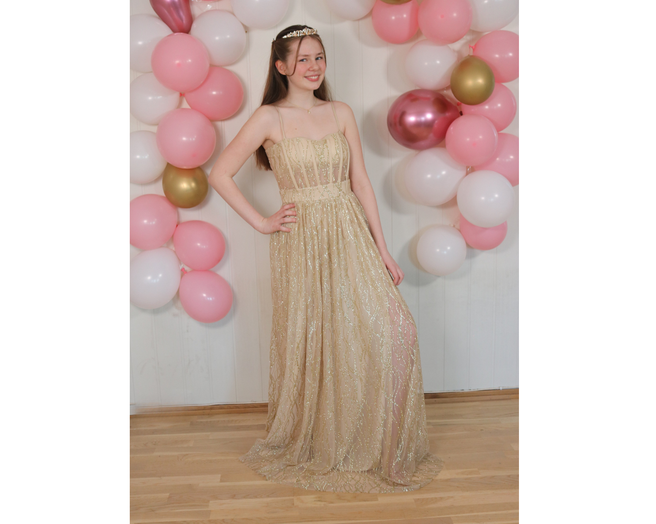 Ballkjole i gull og beige