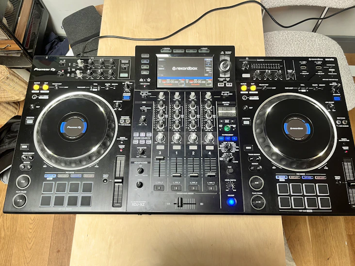 Complete dj setup for rent | pioneer xdj xz + krk speakers