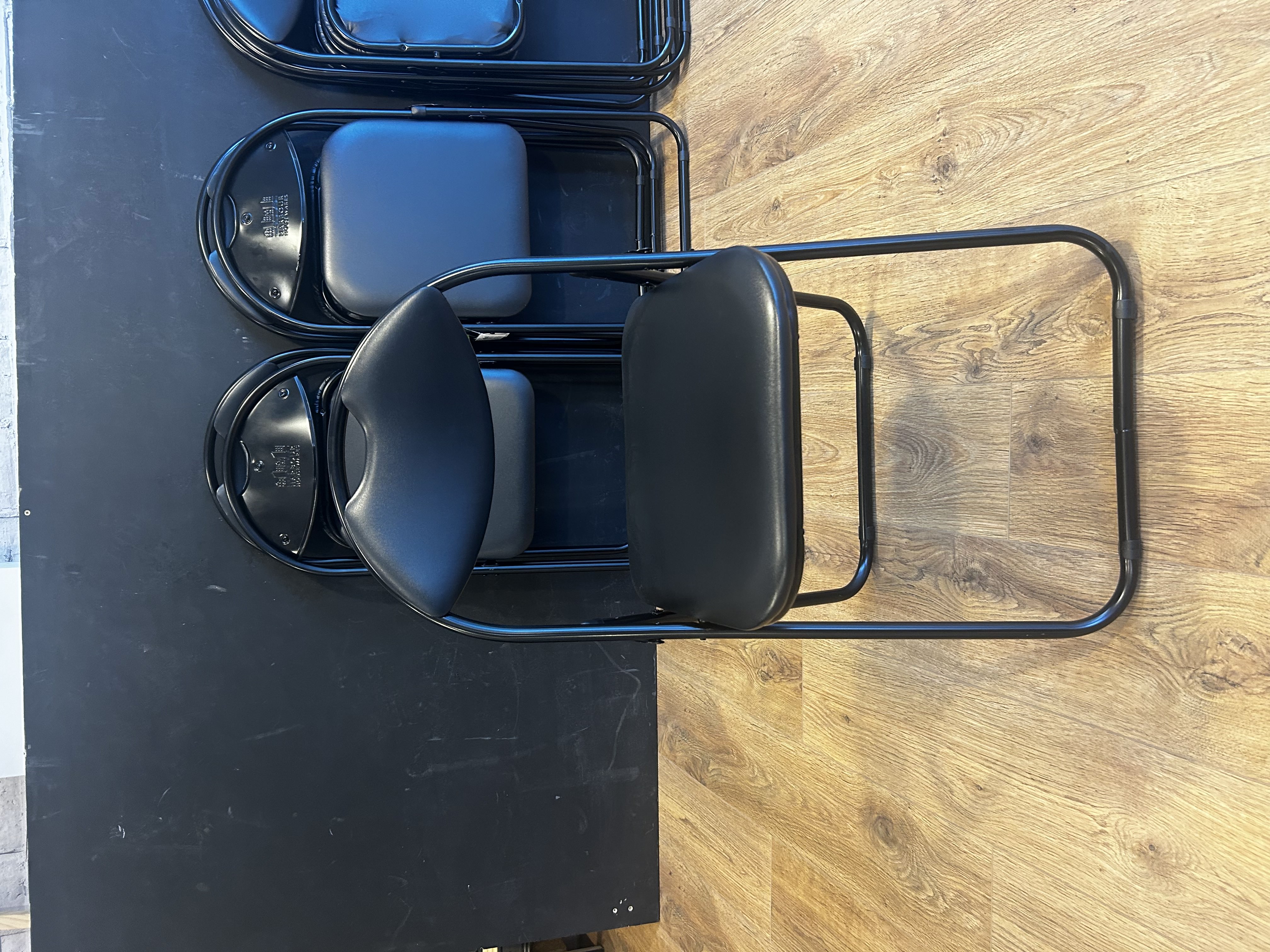 Black foldable chair