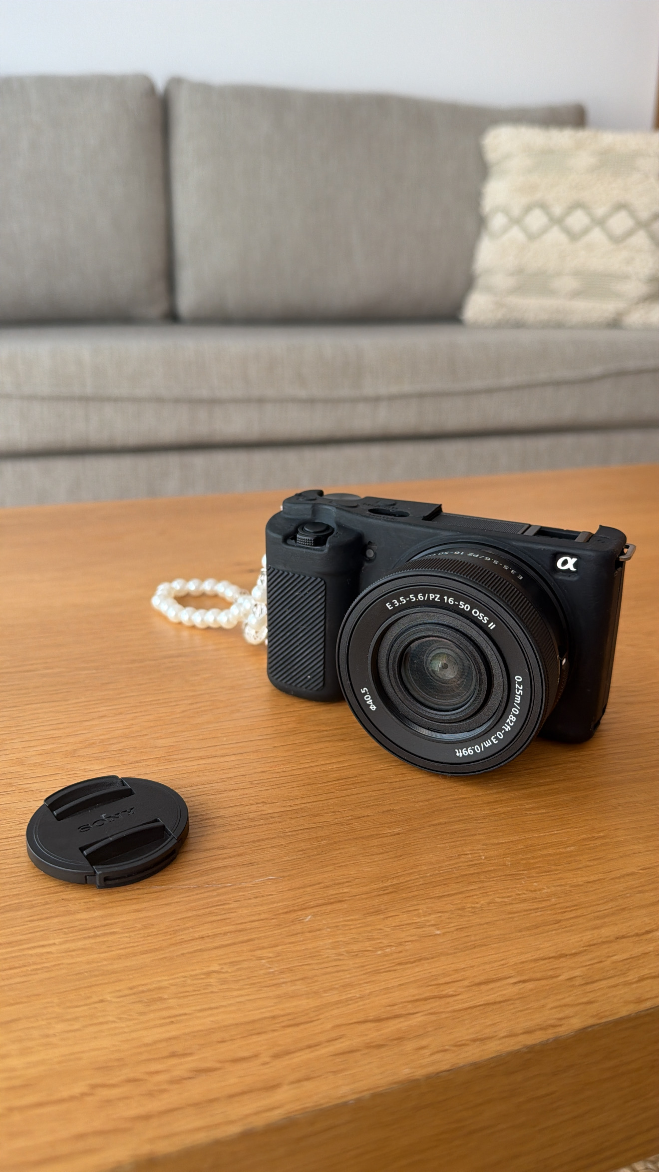 Sony alpha zv-e10 + 16-50mm lens
