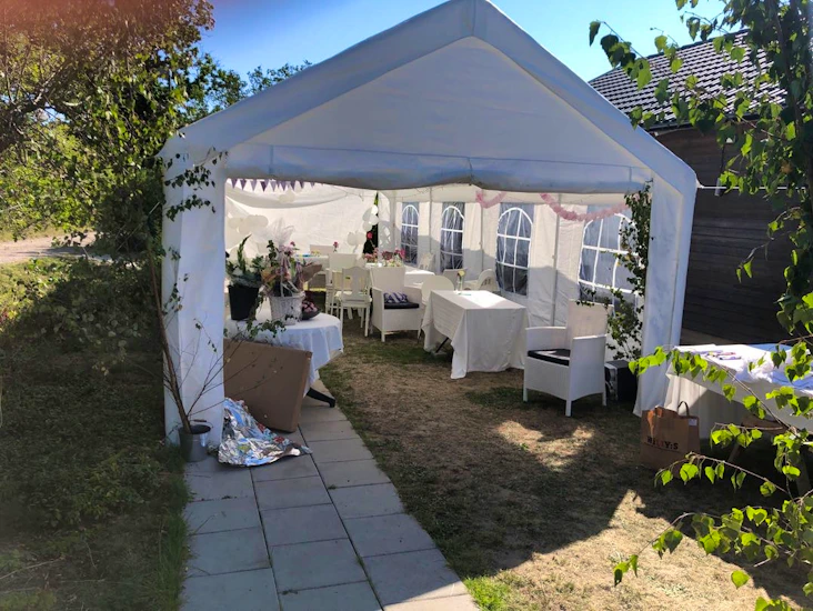 Partytält 8x4m med väggar