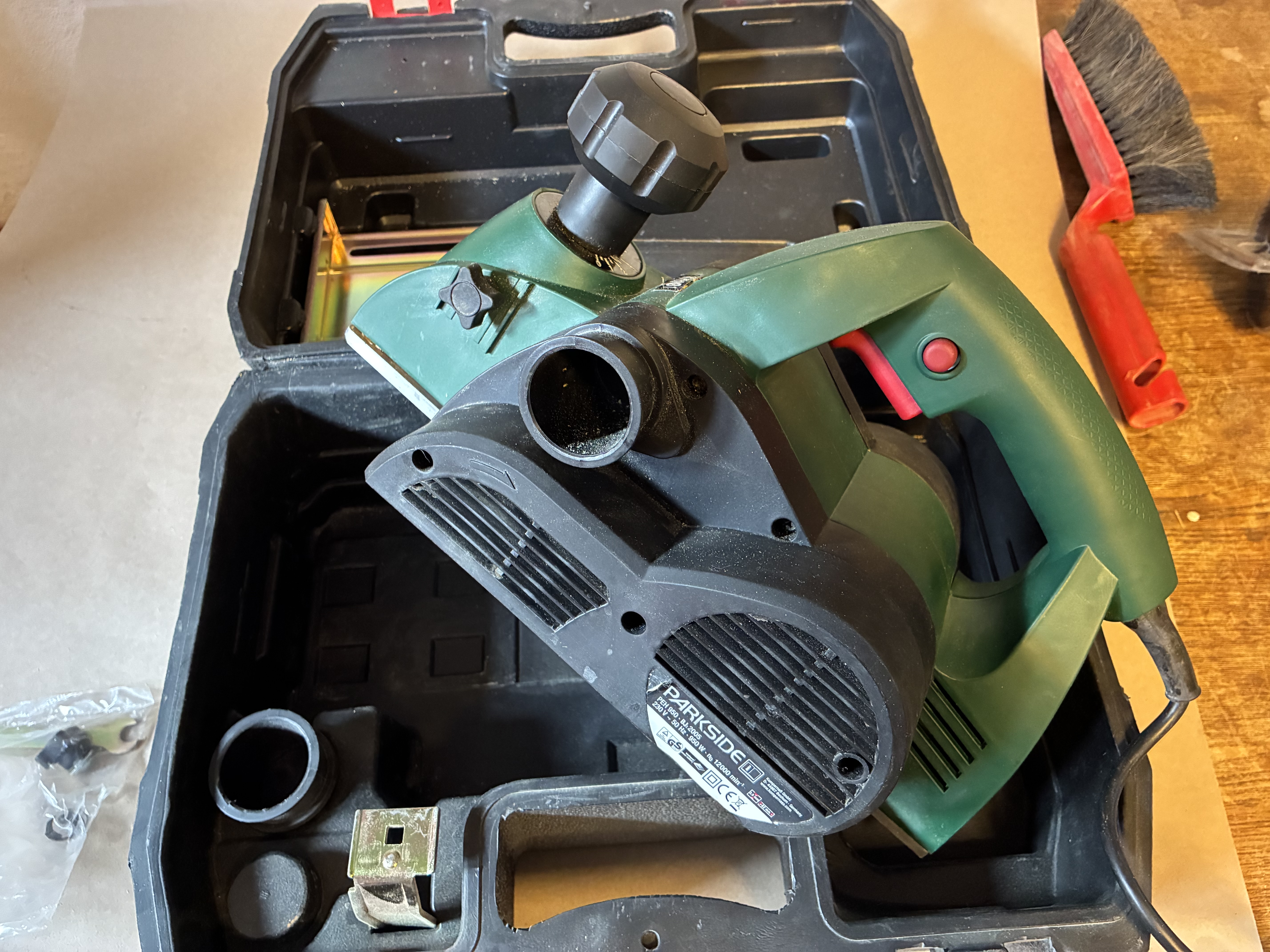 Elhyvel / handhyvel parkside – perfekt för dörrar, reglar och snickeri