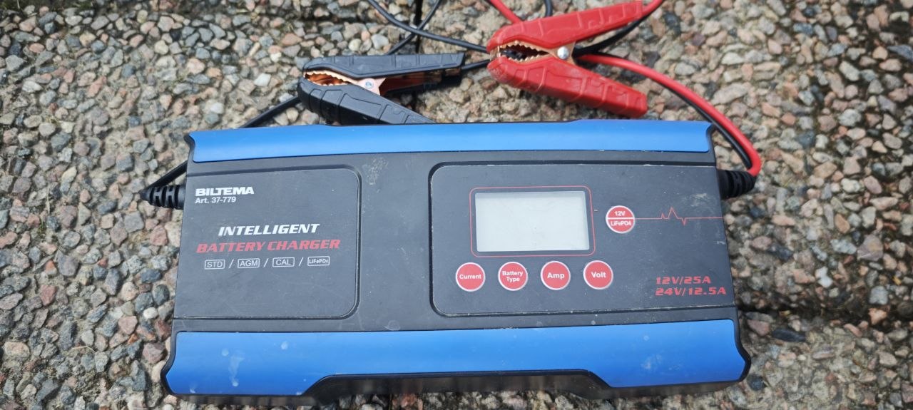 Intelligent batteriladdare 12v/24v